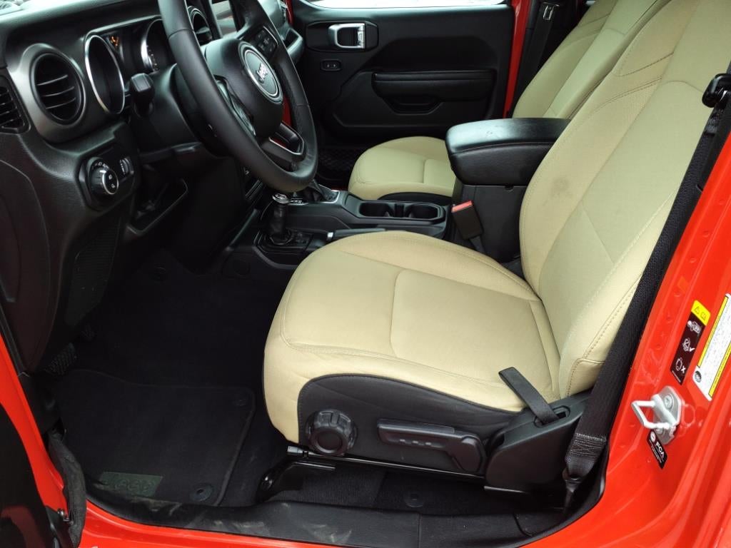 2023 Jeep Gladiator — detail view