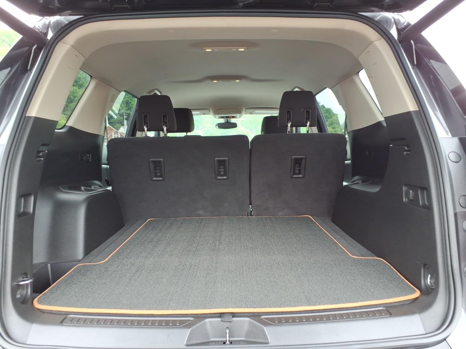 2017 GMC Acadia — detail view