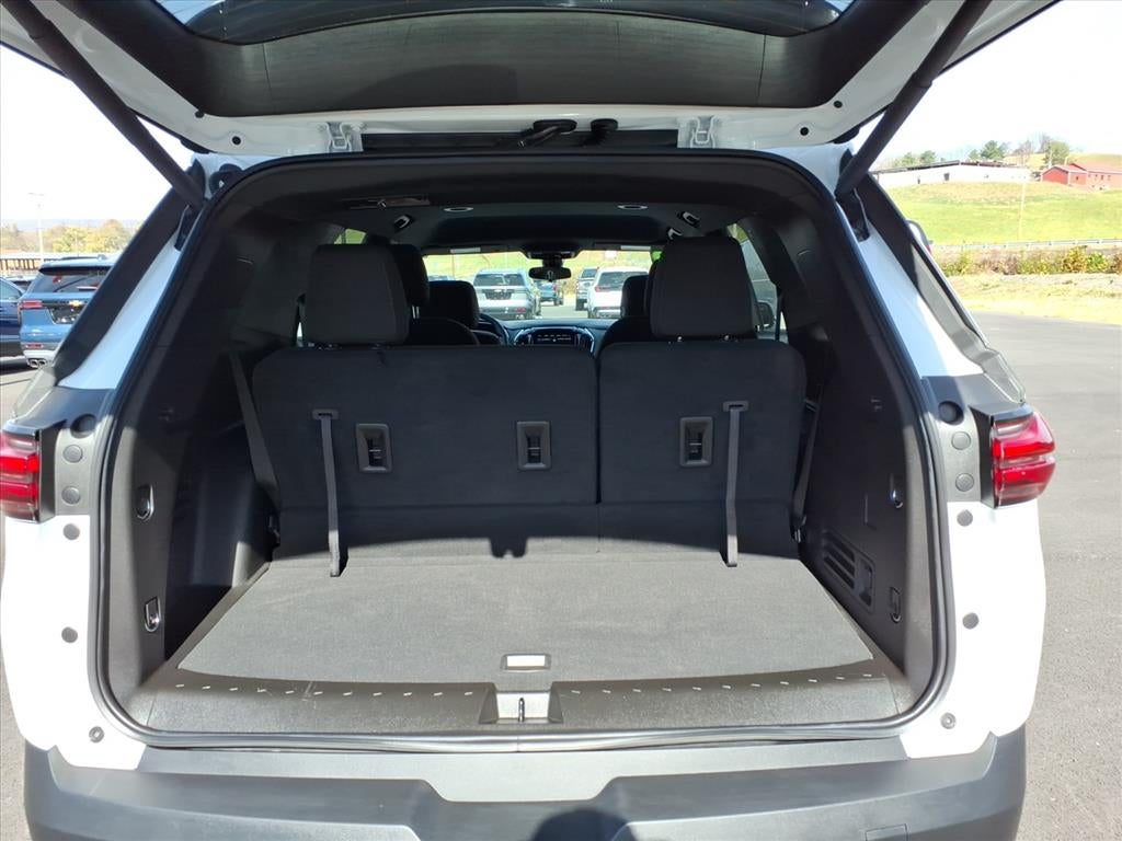 2023 Chevrolet Traverse — interior view