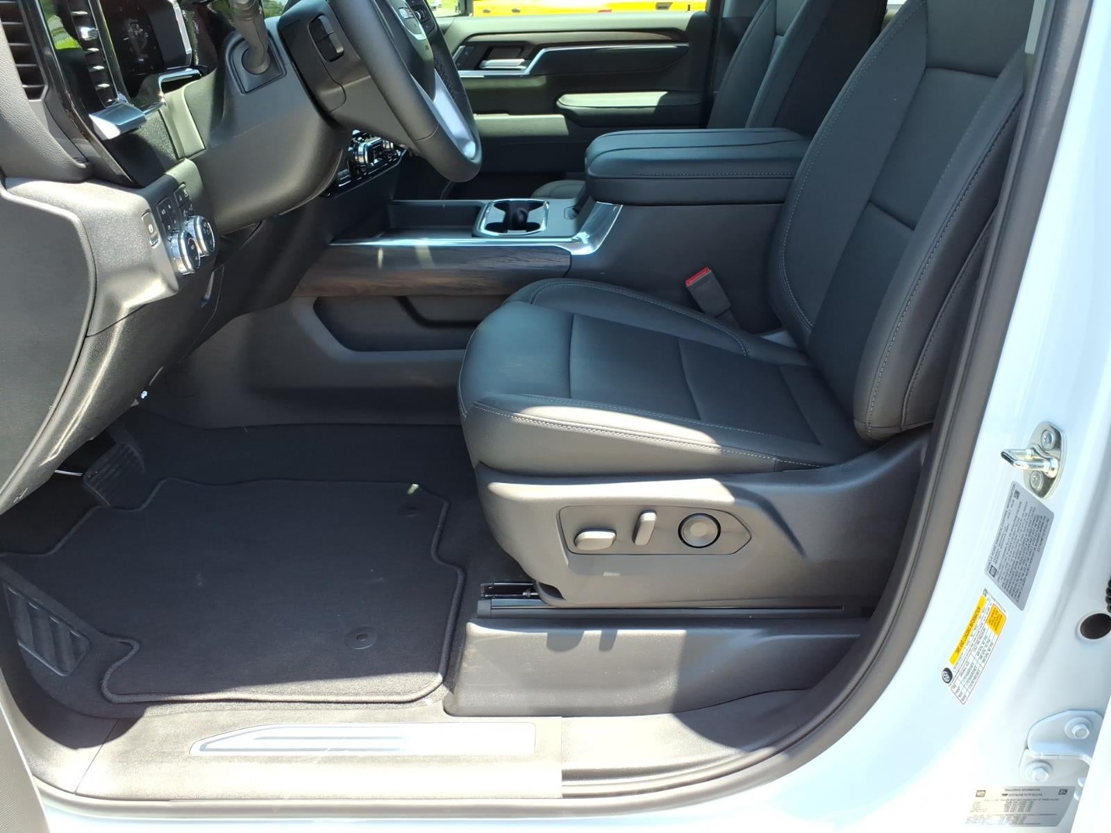 2026 GMC Sierra 2500 HD — detail view