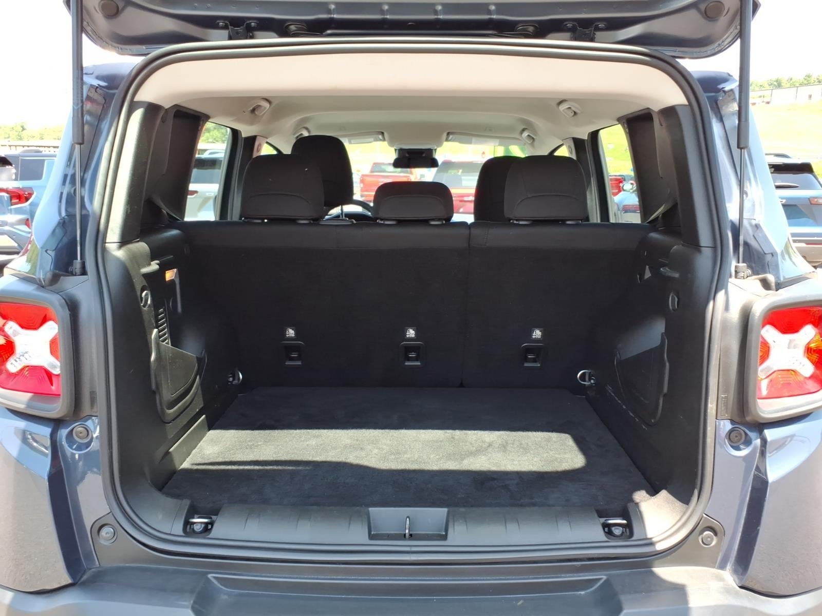 2021 Jeep Renegade — detail view